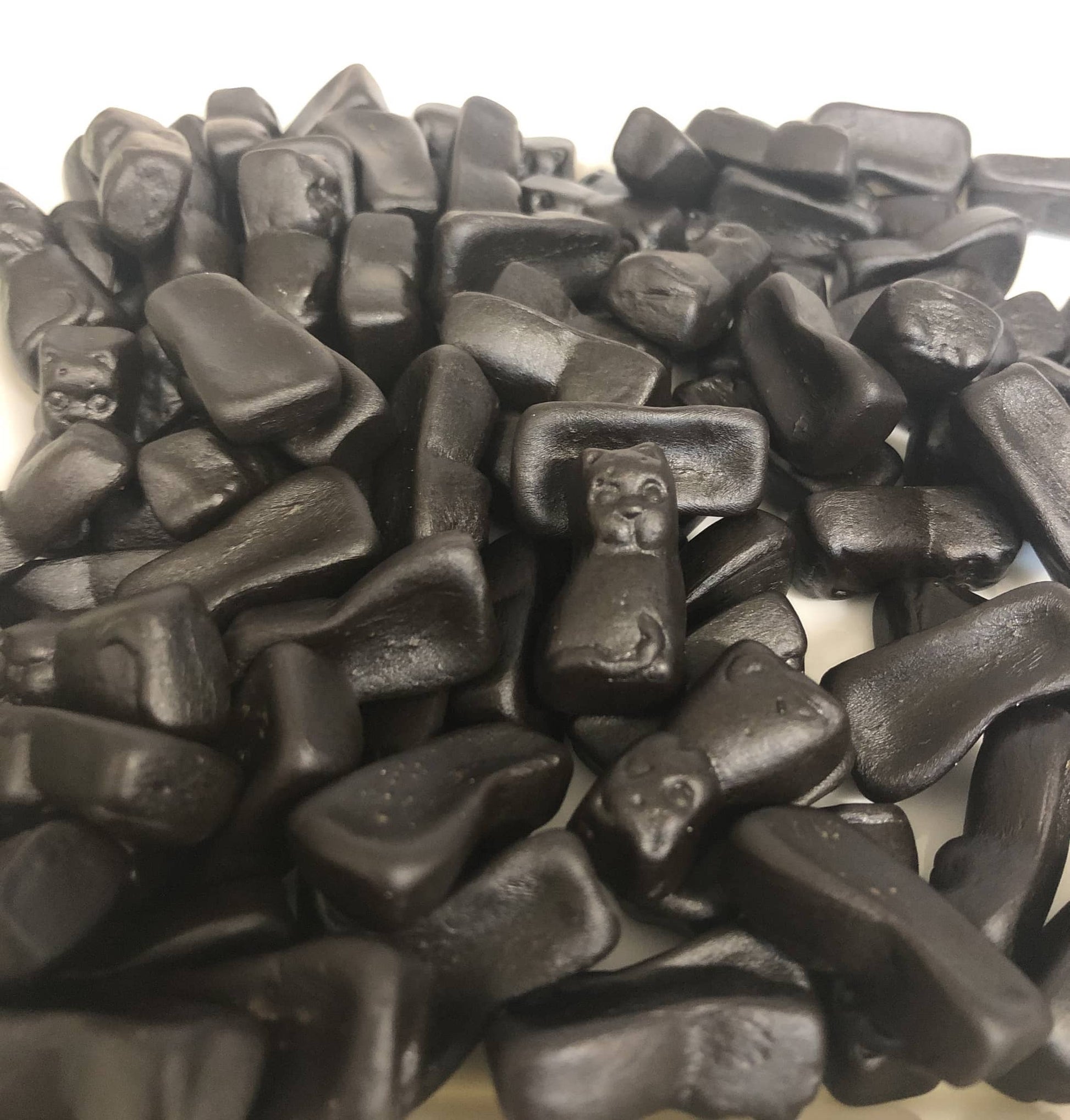 Dutch licorice black cats in assorted shapes for a delicious sweet treat